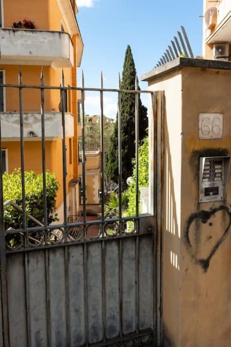 Serendipity Vatican Door House Рим Экстерьер фото
